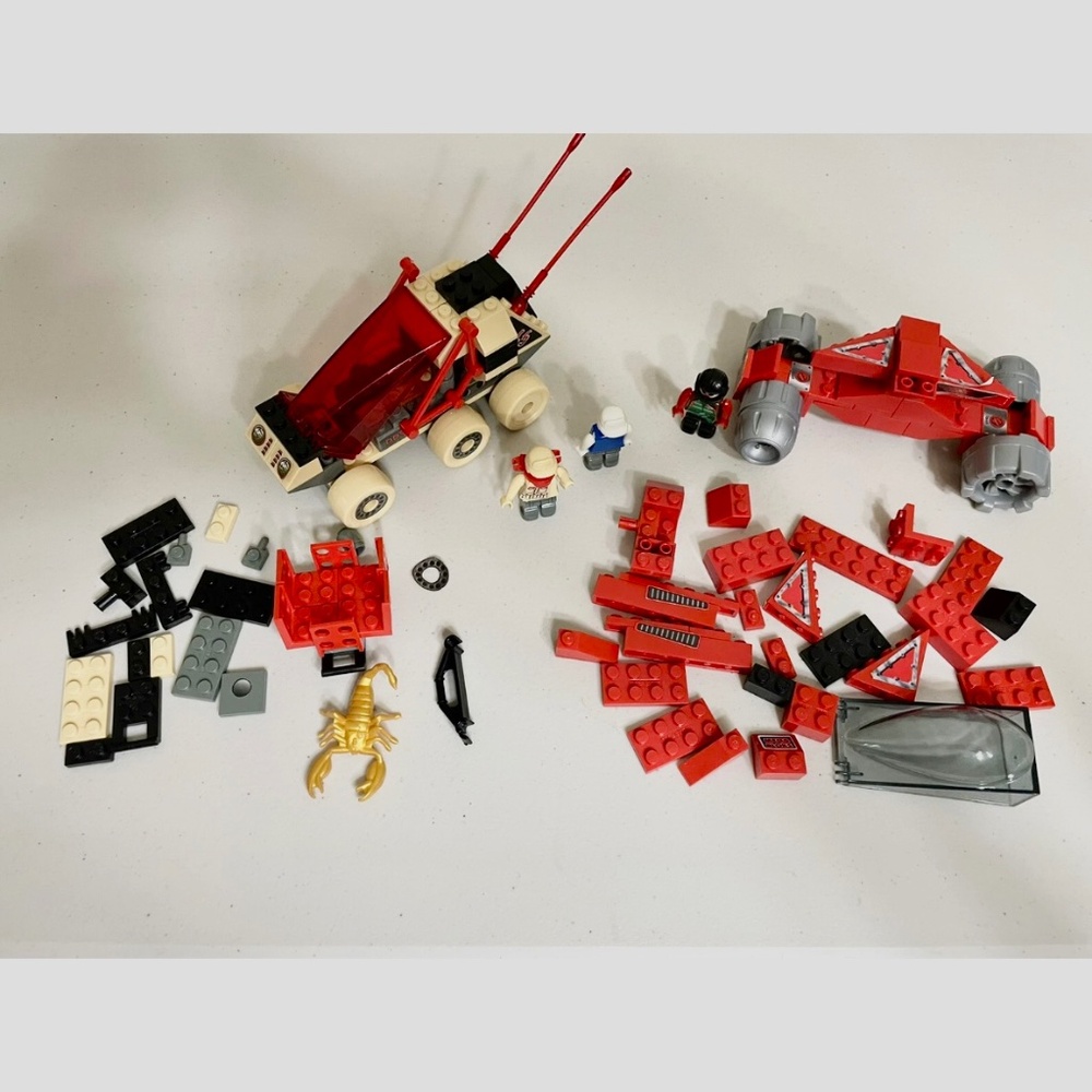 1998 Mega Bloks Lot CREATURE SEEKERS Desert Duel 9122 Grip N Clip Flyer 9144